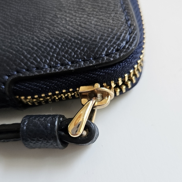 Coach wristlet  wallet - Picture 3 of 6